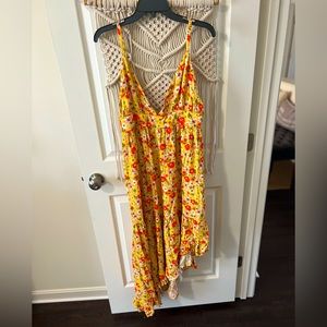 Arizona Yellow Floral Printed V-Neck Maxi Dress w / adjustable spaghetti straps